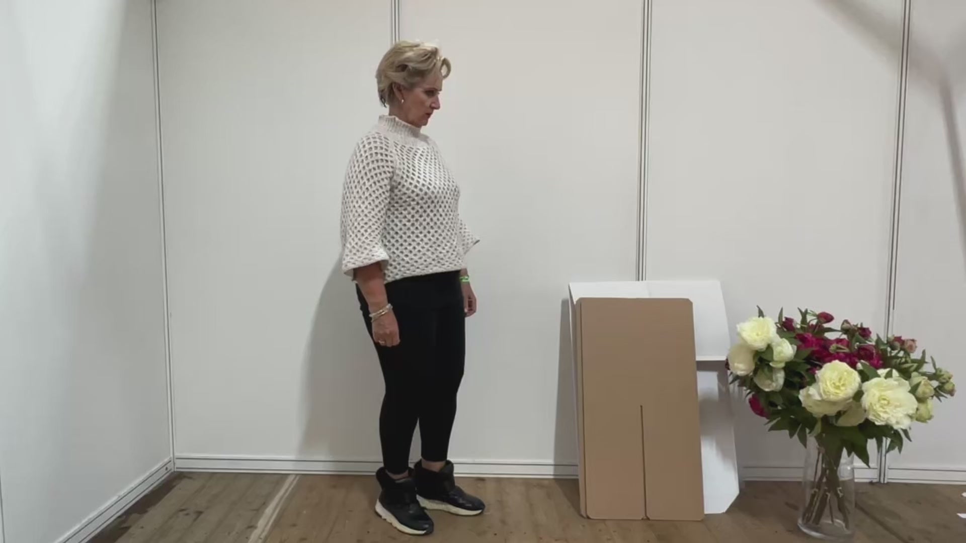 Laden Sie das Video: 